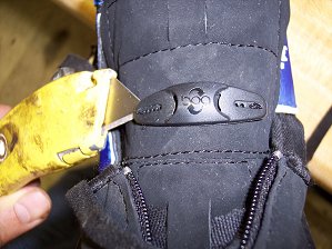 How to cut the BOA Buckle off the 2005 R4 Boot 3