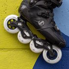 FR Freestyle frame on a skate with wheels